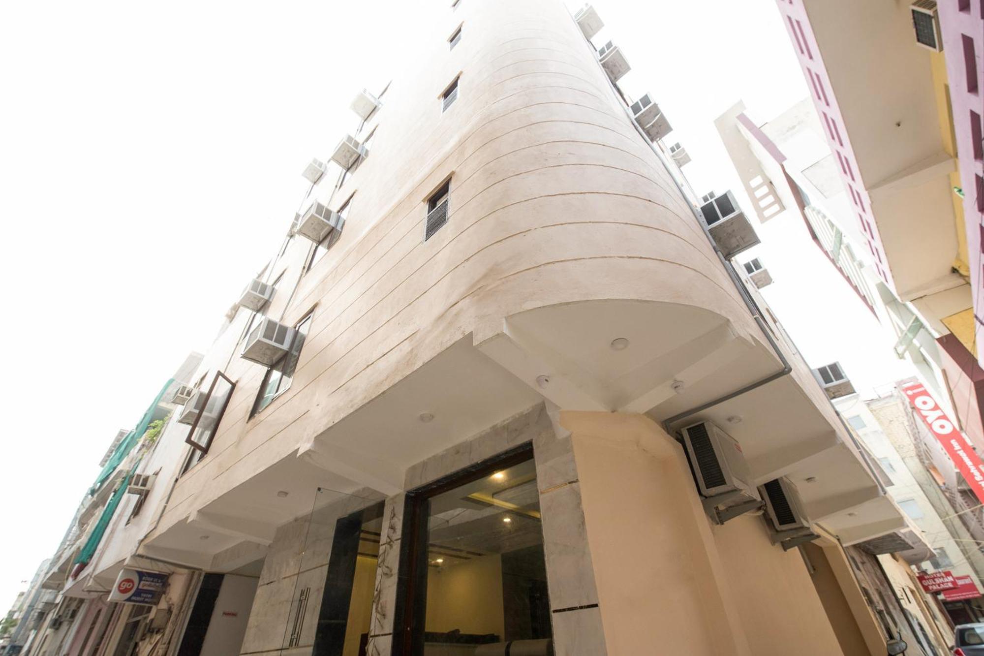 Hotel O Melfort New Delhi Eksteriør billede