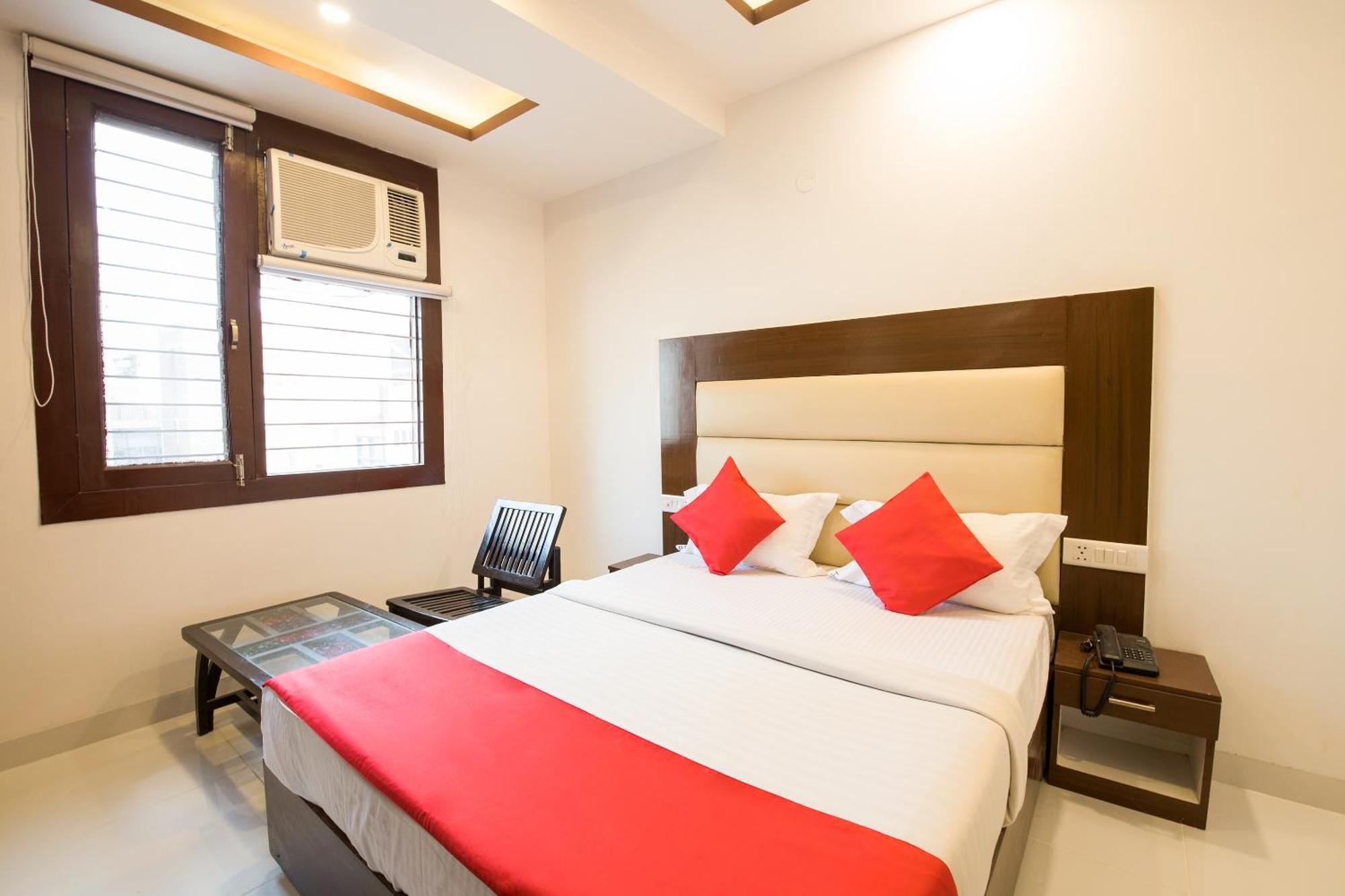 Hotel O Melfort New Delhi Eksteriør billede