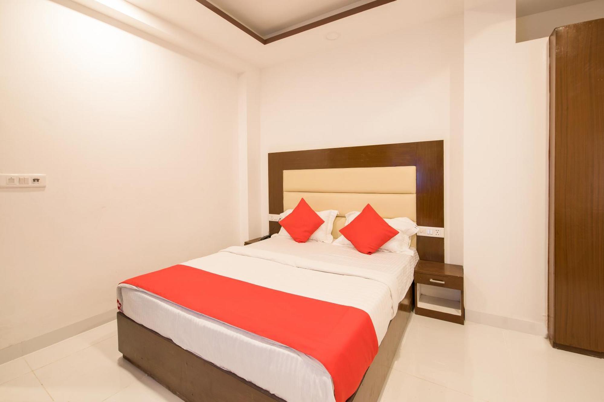 Hotel O Melfort New Delhi Eksteriør billede